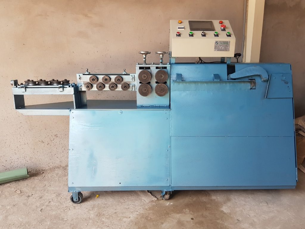 Máy bẻ đai bàn bẻ nghiêng02