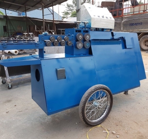 Máy bẻ đai tự động có xe kéo