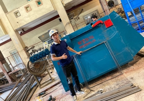 Máy bẻ đai sắt dạng đai lớn