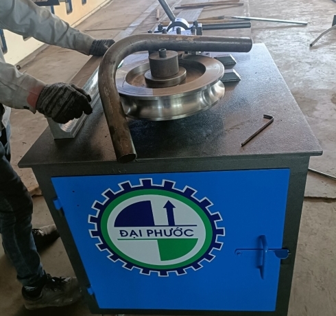 Bàn giao máy uốn góc phi 49 về Bình Dương – 0915944068